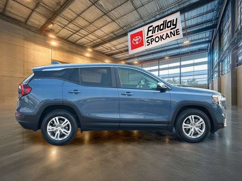 Used 2024 GMC Terrain SLE AWD/4WD image 4