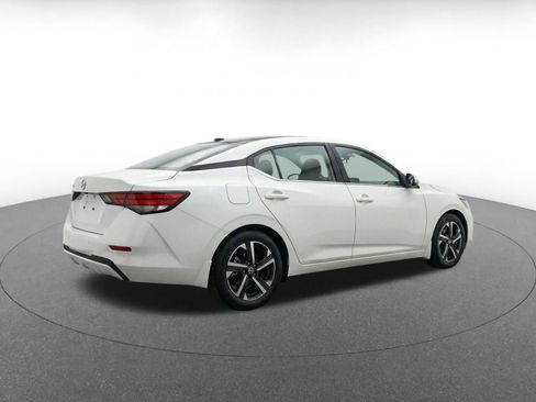 Used 2025 Nissan Sentra SV FWD image 10