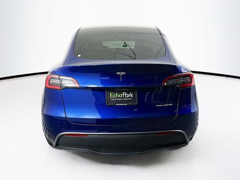 Used 2021 Tesla Model Y Long Range AWD/4WD image 7