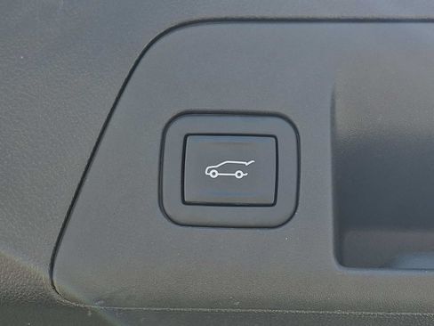 Used 2023 Buick Envision Essence AWD/4WD image 29