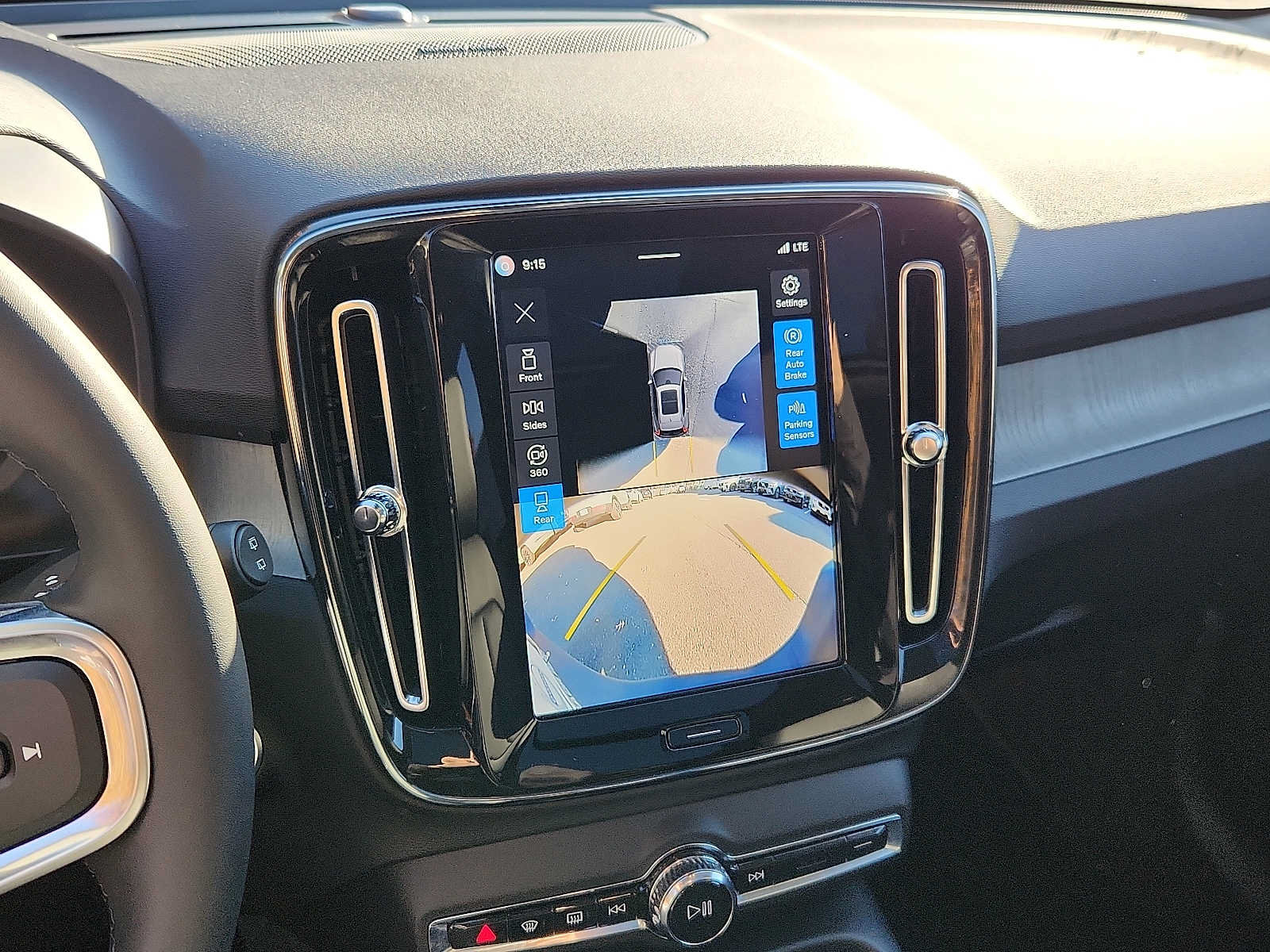 Certified 2024 Volvo XC40 B5 Plus w/ Protection Package Premier AWD/4WD image 16