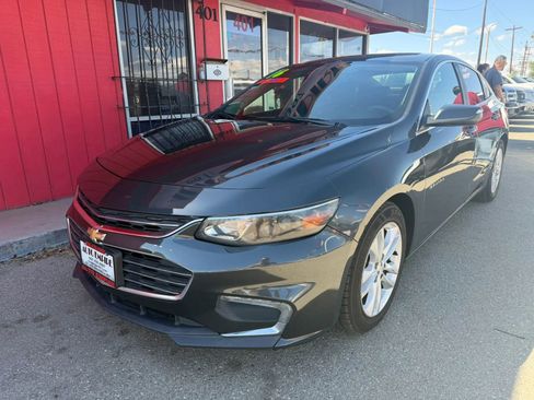 Used 2016 Chevrolet Malibu LT image 2
