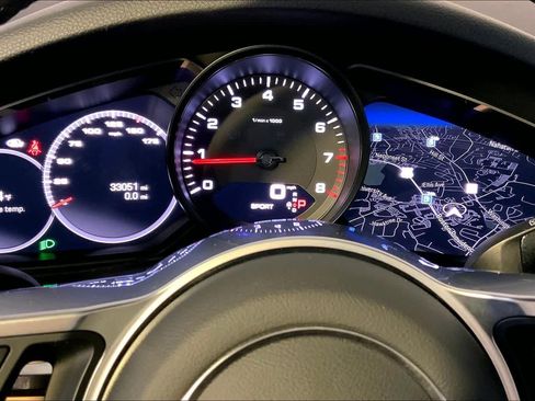 Used 2023 Porsche Cayenne image 29