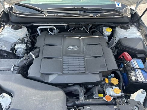 Used 2018 Subaru Outback 3.6R Touring image 10