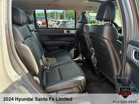 Used 2024 Hyundai Santa Fe Limited AWD/4WD image 38