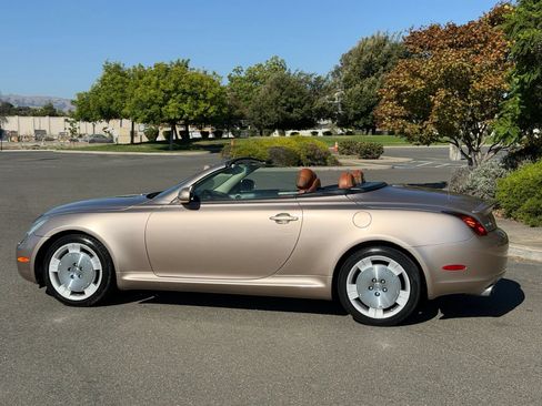 Used 2002 Lexus SC 430 Convertible RWD image 2