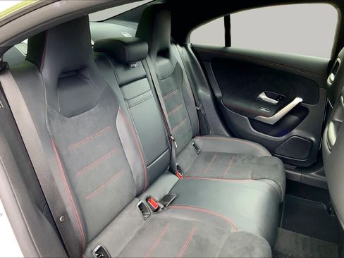 Used 2023 Mercedes-Benz CLA 250 4MATIC image 39