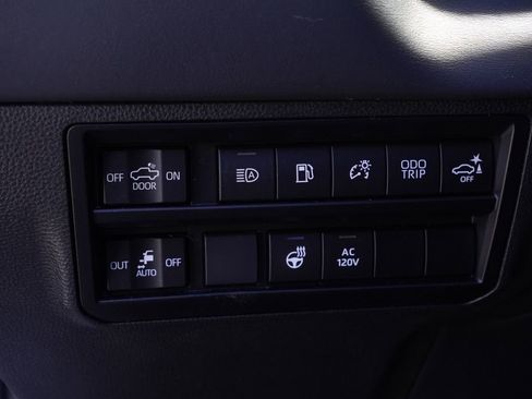 Used 2023 Toyota Tundra Platinum w/ Advanced Package image 13