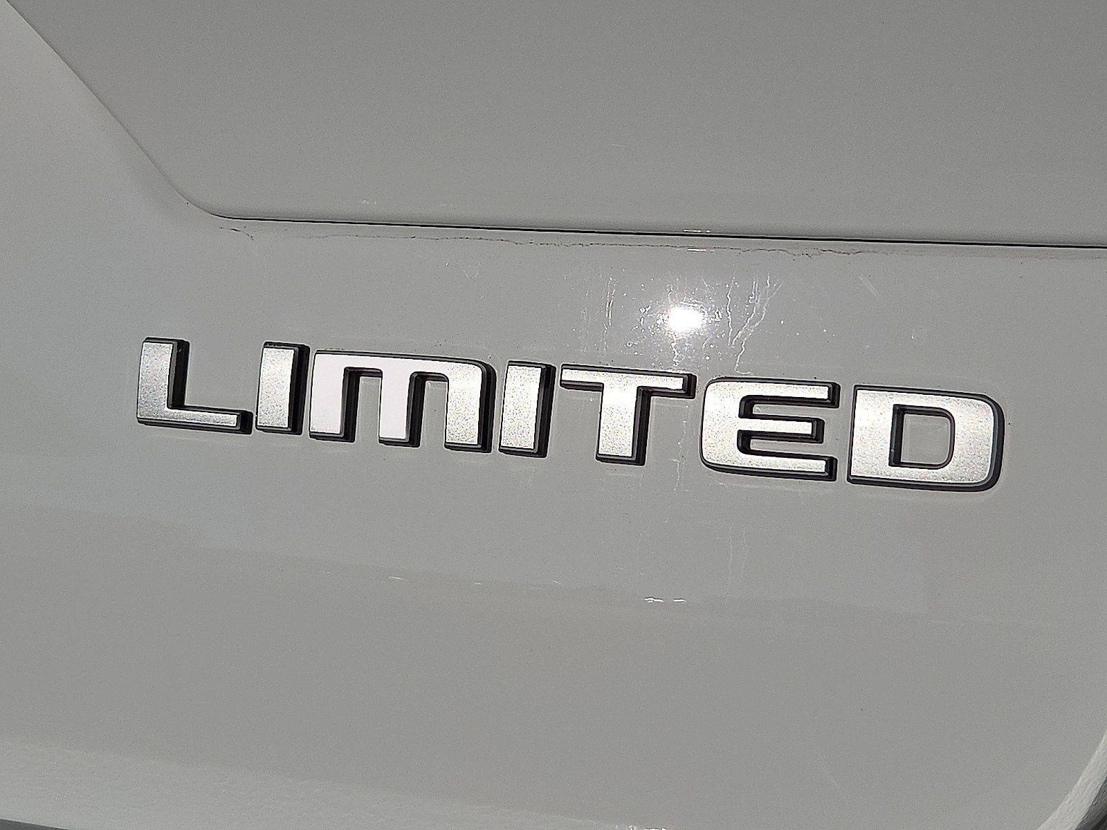 Used 2025 Jeep Grand Cherokee Limited w/ Trailer Tow Package AWD/4WD image 9