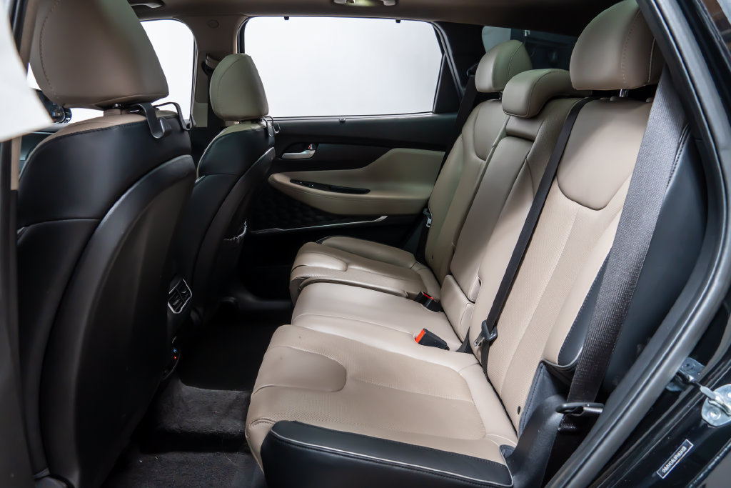Used 2023 Hyundai Santa Fe Limited AWD/4WD image 27