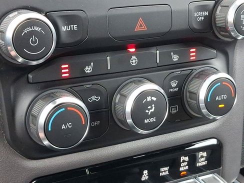 Used 2023 RAM 1500 Big Horn AWD/4WD image 17