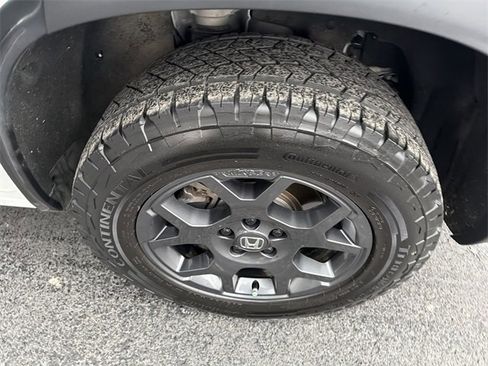 Used 2025 Honda Pilot TrailSport image 12