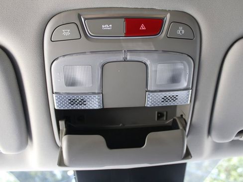 New 2025 Kia Telluride S image 49