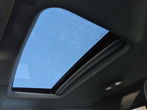 Used 2023 GMC Sierra 1500 Denali image 17