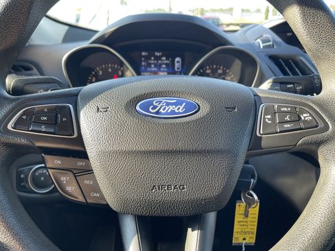 Used 2017 Ford Escape SE AWD/4WD image 14