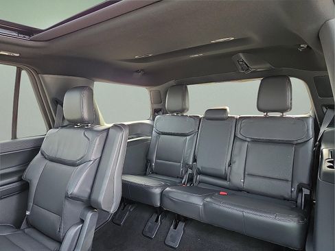 New 2026 Ford Expedition Platinum w/ Stealth Appearance Package image 9