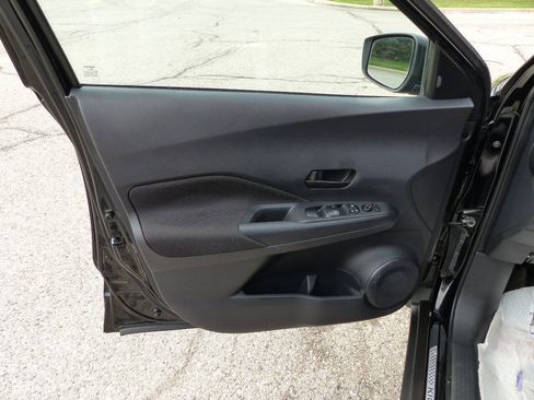 Used 2024 Nissan Kicks S FWD image 17