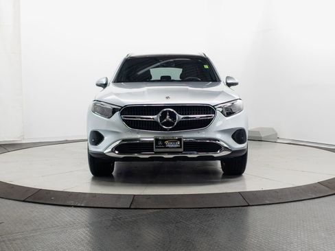 Used 2024 Mercedes-Benz GLC 300 4MATIC w/ Driver Assistance Package image 2