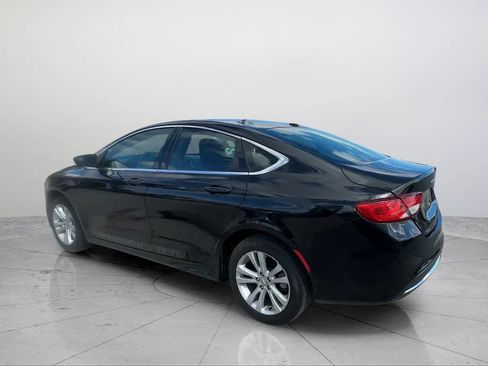 Used 2015 Chrysler 200 Limited w/ Convenience Group image 3