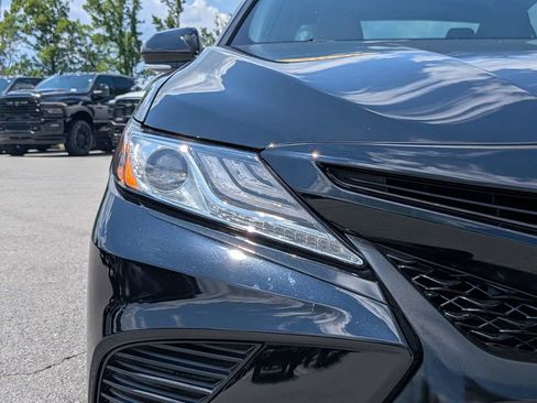 Used 2020 Toyota Camry XSE FWD image 9