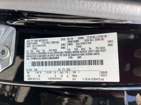 Used 2019 Ford Escape Titanium FWD image 10