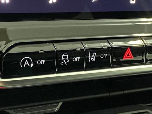 New 2026 Jeep Compass Latitude w/ Sun and Sound Group image 27