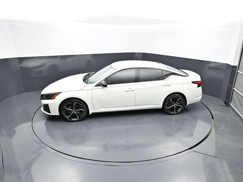 New 2026 Nissan Altima 2.5 SR AWD/4WD image 20