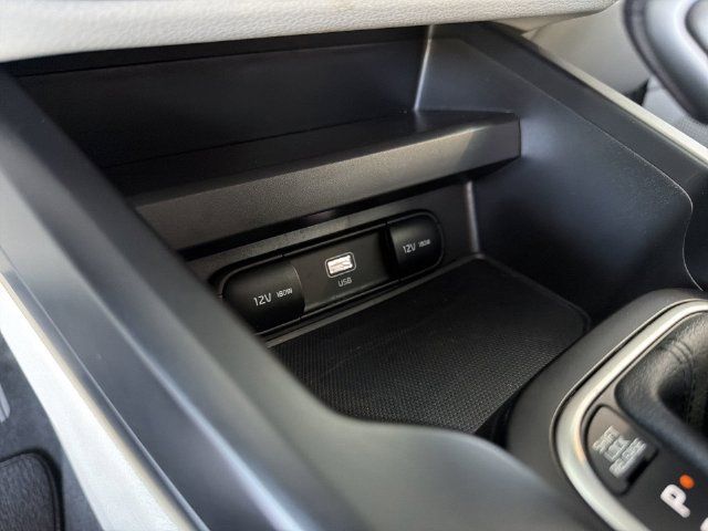 Used 2025 Kia Soul LX FWD image 25