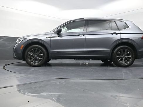 Used 2024 Volkswagen Tiguan SE AWD/4WD image 34