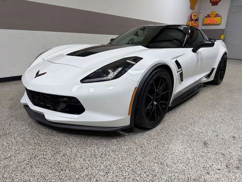 Used 2017 Chevrolet Corvette Grand Sport RWD image 3