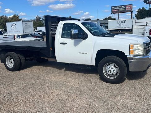 Used 2011 Chevrolet Silverado 3500 W/T image 5