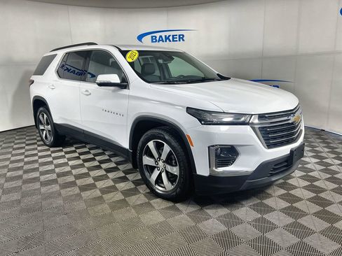Certified 2023 Chevrolet Traverse LT w/ LT Premium Package AWD/4WD image 2
