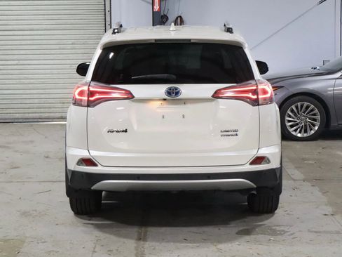 Used 2016 Toyota RAV4 Limited image 5
