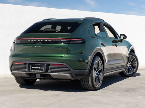 Used 2025 Porsche Macan Electric image 7