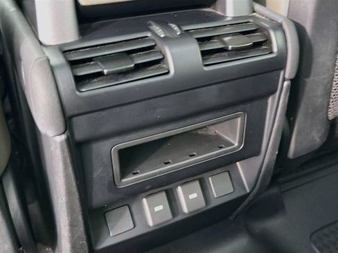 Certified 2023 Land Rover Defender 110 SE AWD/4WD image 27