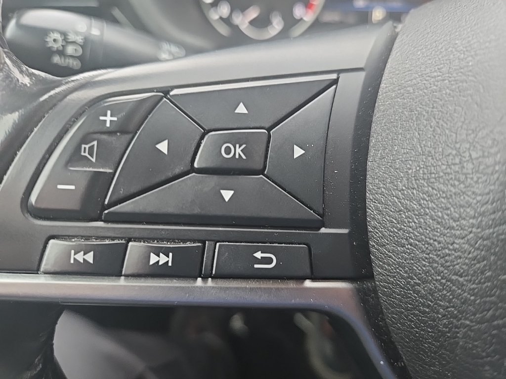 Used 2023 Nissan Sentra SV FWD image 15