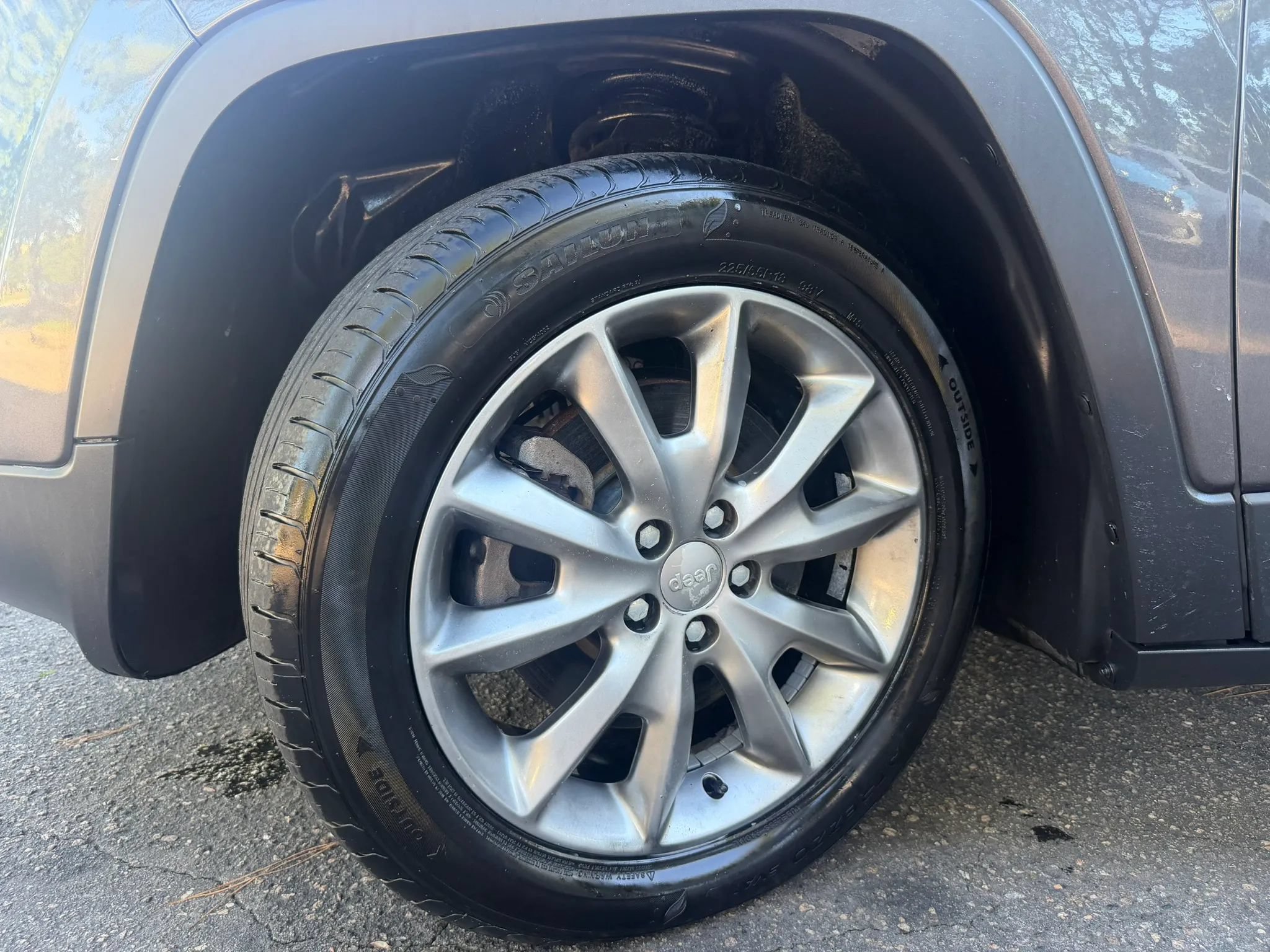 Used 2017 Jeep Cherokee Limited FWD image 52