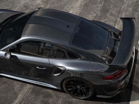 Used 2018 Porsche 911 GT2 RS RWD image 9