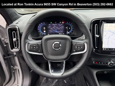 Used 2024 Volvo XC40 B5 Core image 19