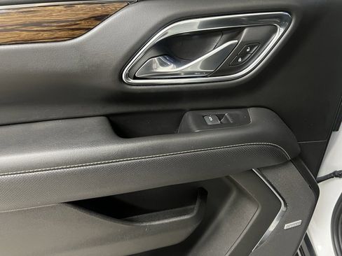 Used 2023 Chevrolet Suburban Premier image 43