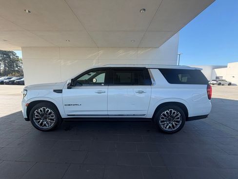 Used 2023 GMC Yukon XL Denali Ultimate w/ LPO, Floor Liner Package image 9