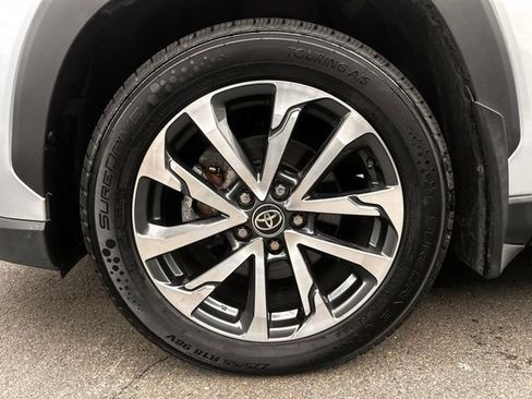 Used 2023 Toyota Corolla Cross XLE AWD/4WD image 29