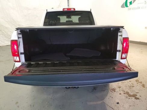 Used 2019 RAM 1500 Express w/ Express Value Package AWD/4WD image 5