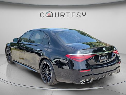 Used 2023 Mercedes-Benz S 500 4MATIC image 2