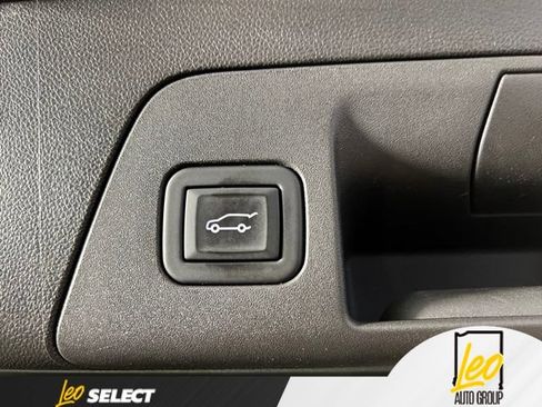 Used 2023 Buick Envision Essence w/ Sport Touring Package AWD/4WD image 27
