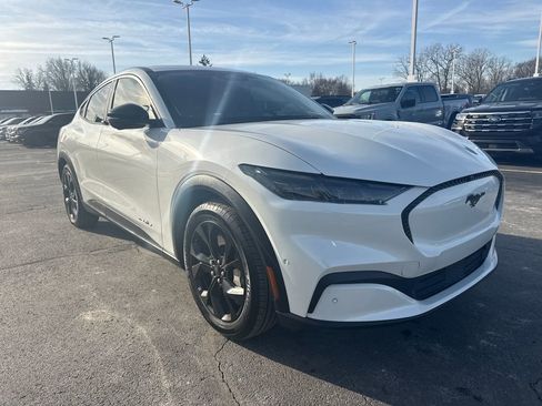 Used 2024 Ford Mustang Mach-E Select w/ Comfort Package Lite image 4