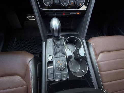 Used 2022 Volkswagen Atlas SEL Premium AWD/4WD image 23