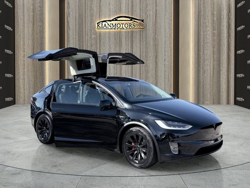 Used 2018 Tesla Model X P100D image 8
