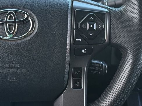 Used 2020 Toyota Tacoma TRD Off-Road AWD/4WD image 14