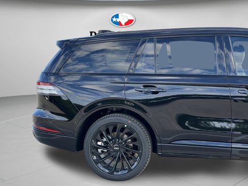 New 2026 Lincoln Aviator Reserve AWD/4WD image 31